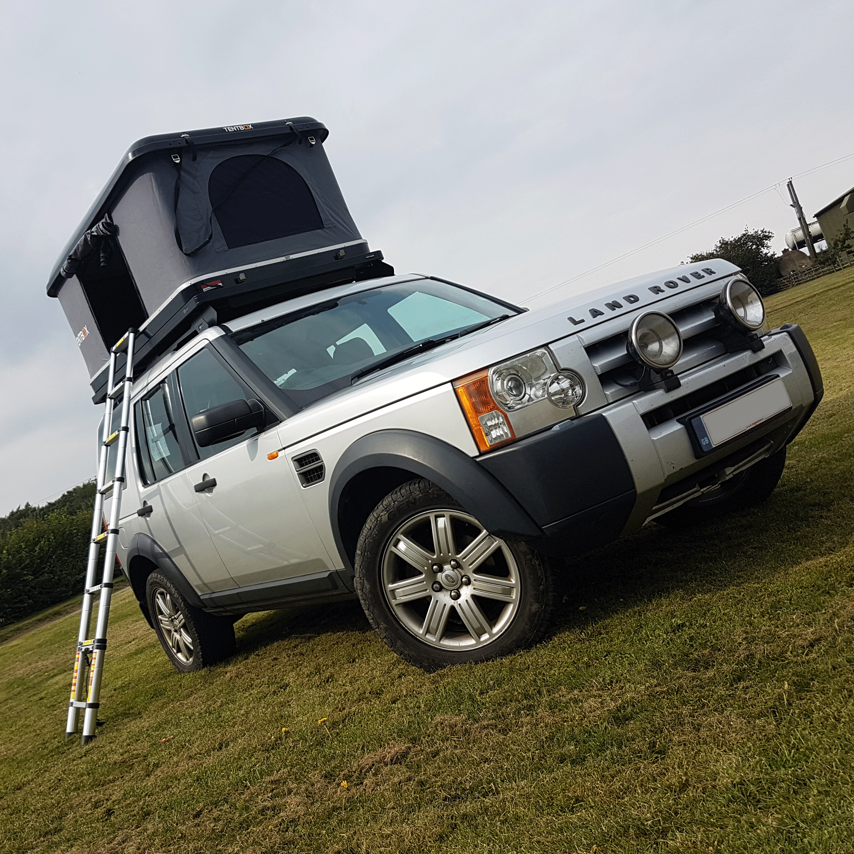 Land Rover Discovery 3 Roof Rack and TentBox Fitting Trek Overland Ltd