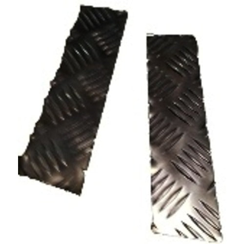 Land Rover Series 3 Bottom Of Front Wing Chequer Plate Black - DDS Metals - LR154B