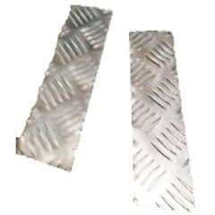 Land Rover Series 3 Bottom Of Front Wing Chequer Plate Satin Anodised Finish 3Mm - DDS Metals - LR154S-3