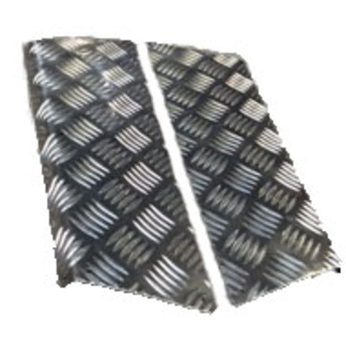 Discovery 1 Rear Wing Corners - DDS Metals - LRD307